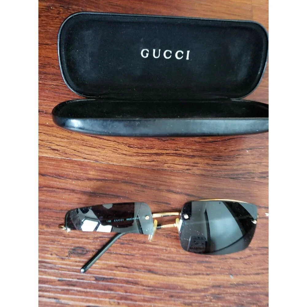 FLAWED Gucci Retro Chic Edgy Feminine Gold Rimless Summer Y2K Sunglasses & Case
